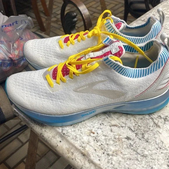 Brooks women sneakers - Picture 10 of 17